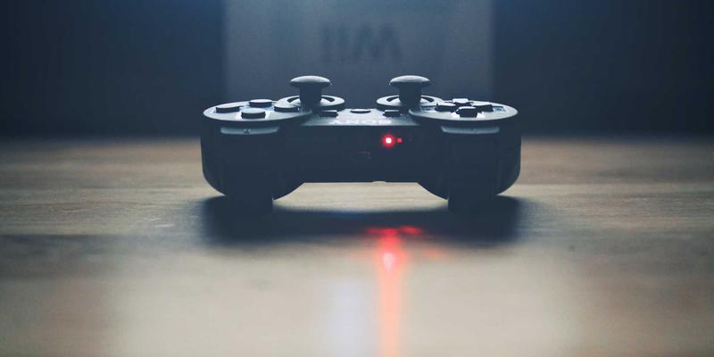 深圳家庭光伏系统如何选逆变器？三大品牌、类型与效率全对比